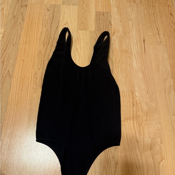 Colsie Black Ribbed Top - Picture 3 of 4